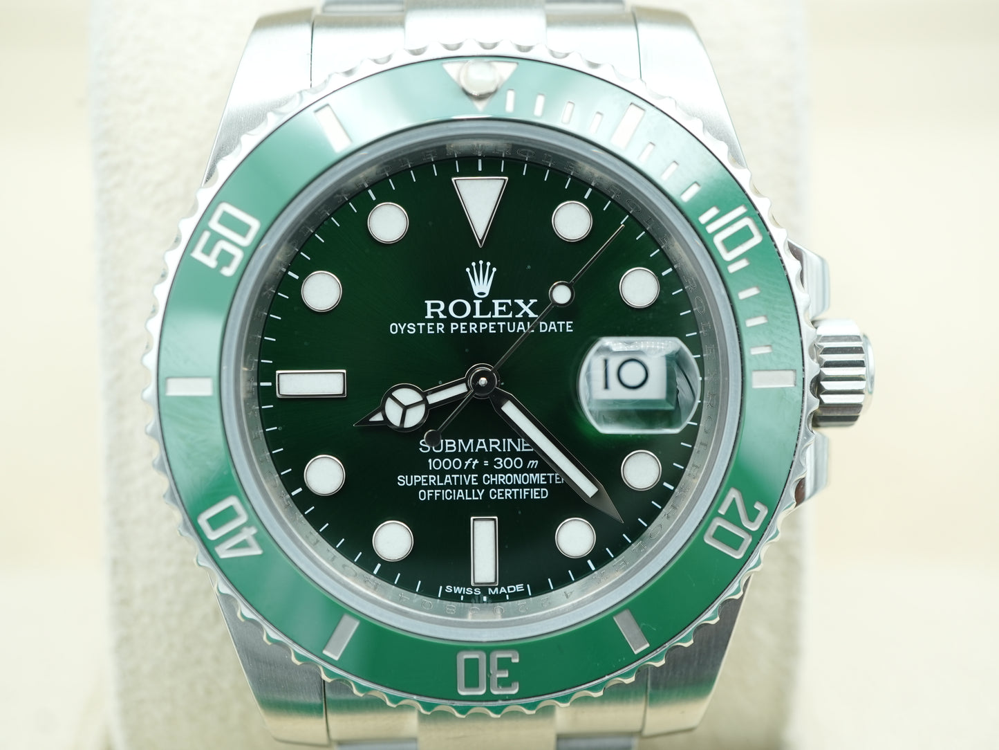 Rolex Submariner Hulk Green Dial on Oyster 116610LV Complete 2017