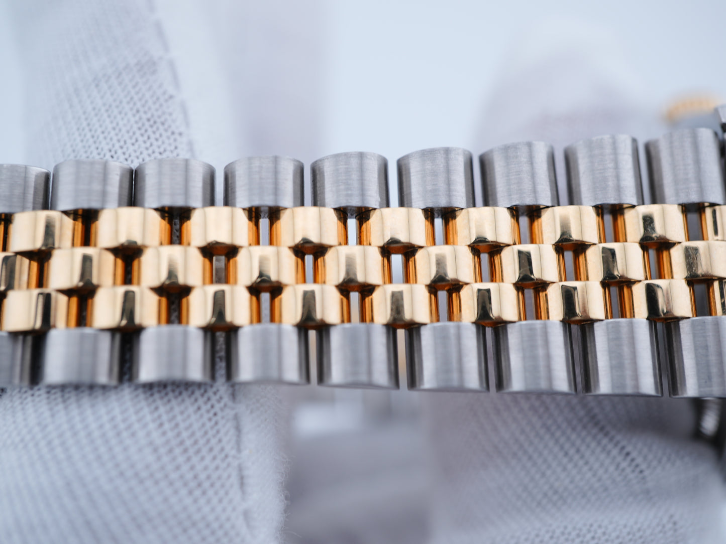 Rolex Datejust Champagne Roman Dial on Jubilee 16233 Papers 1996