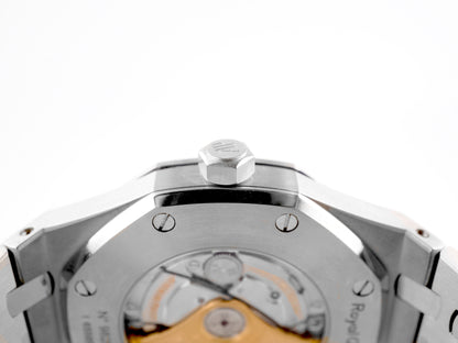 Audemars Piguet Royal Oak Selfwinding Black Dial on Bracelet 15400ST.OO.1220ST.01 Archives 2015