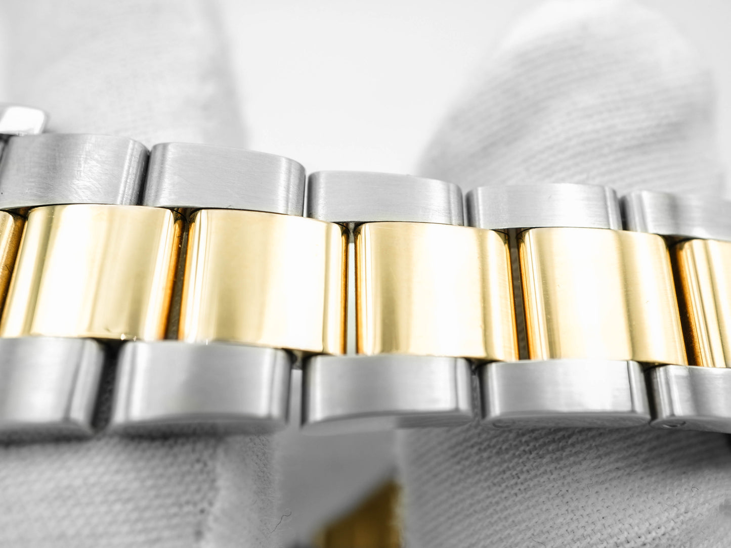 Rolex Datejust II Ivory Diamond Dial on Oyster 116333 Card 2015