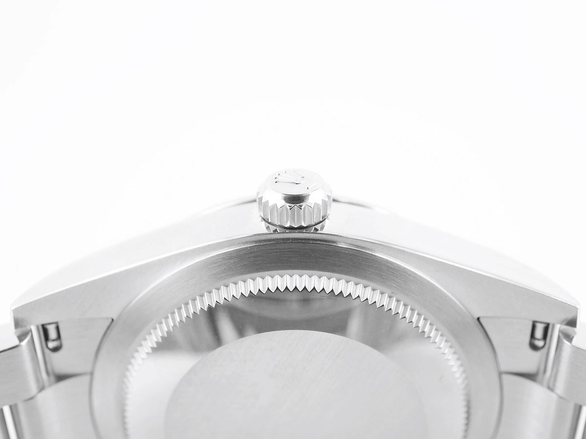 Rolex Oyster Perpetual 34 Pistachio Dial on Oyster 124200 Complete 2025