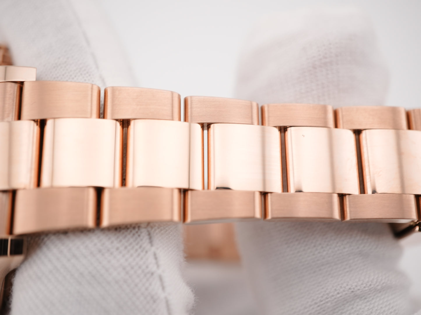 Rolex Daytona Black And Sundust Index Dial on Oyster 126505 Complete 2024