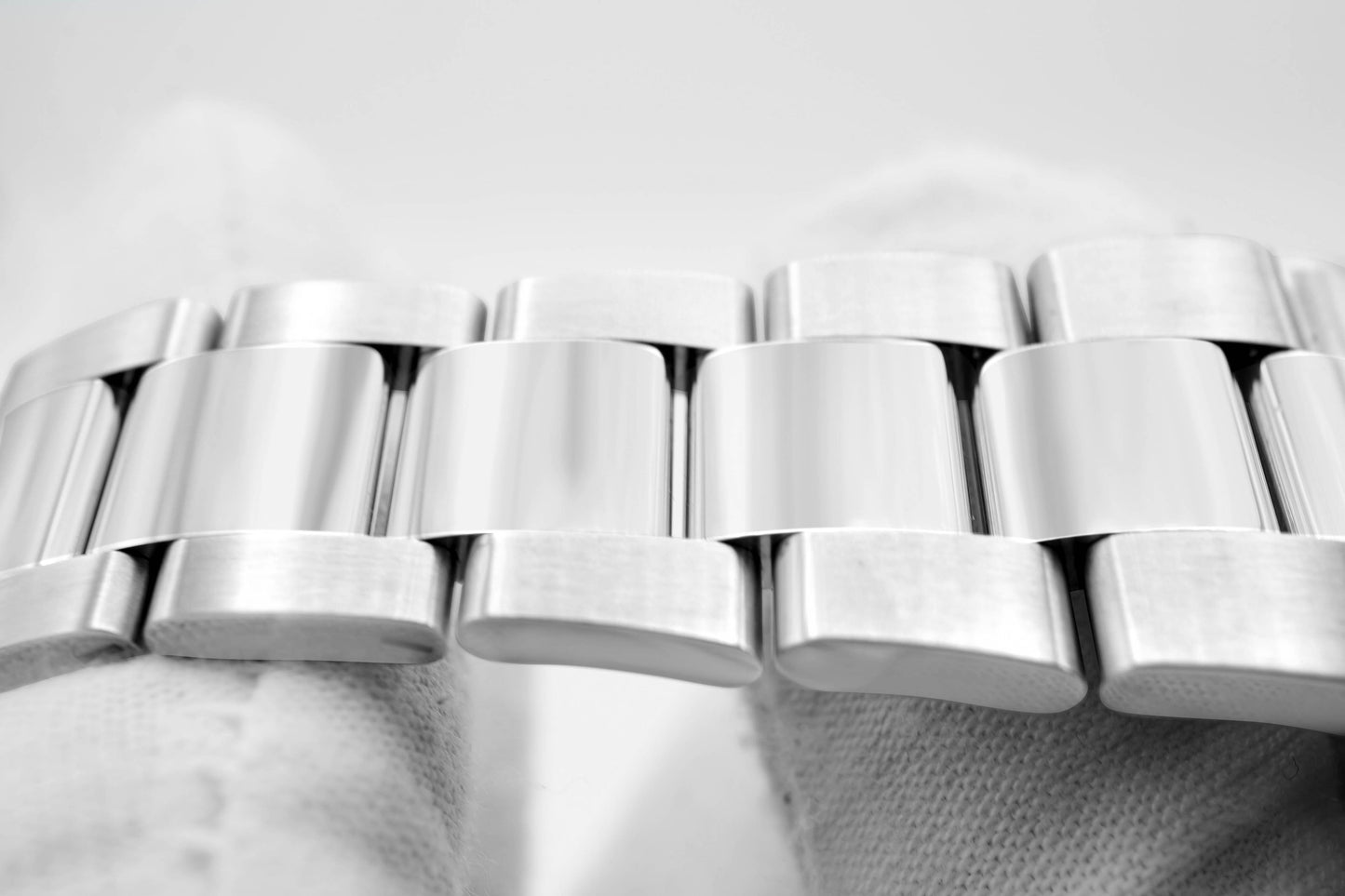 Rolex Yacht-Master II Matt White Dial on Oyster 116680 Card 2022