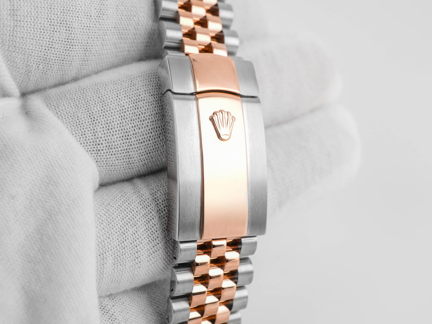 Rolex Datejust 41 Sundust Diamond Dial on Jubilee 126331 Card 2016