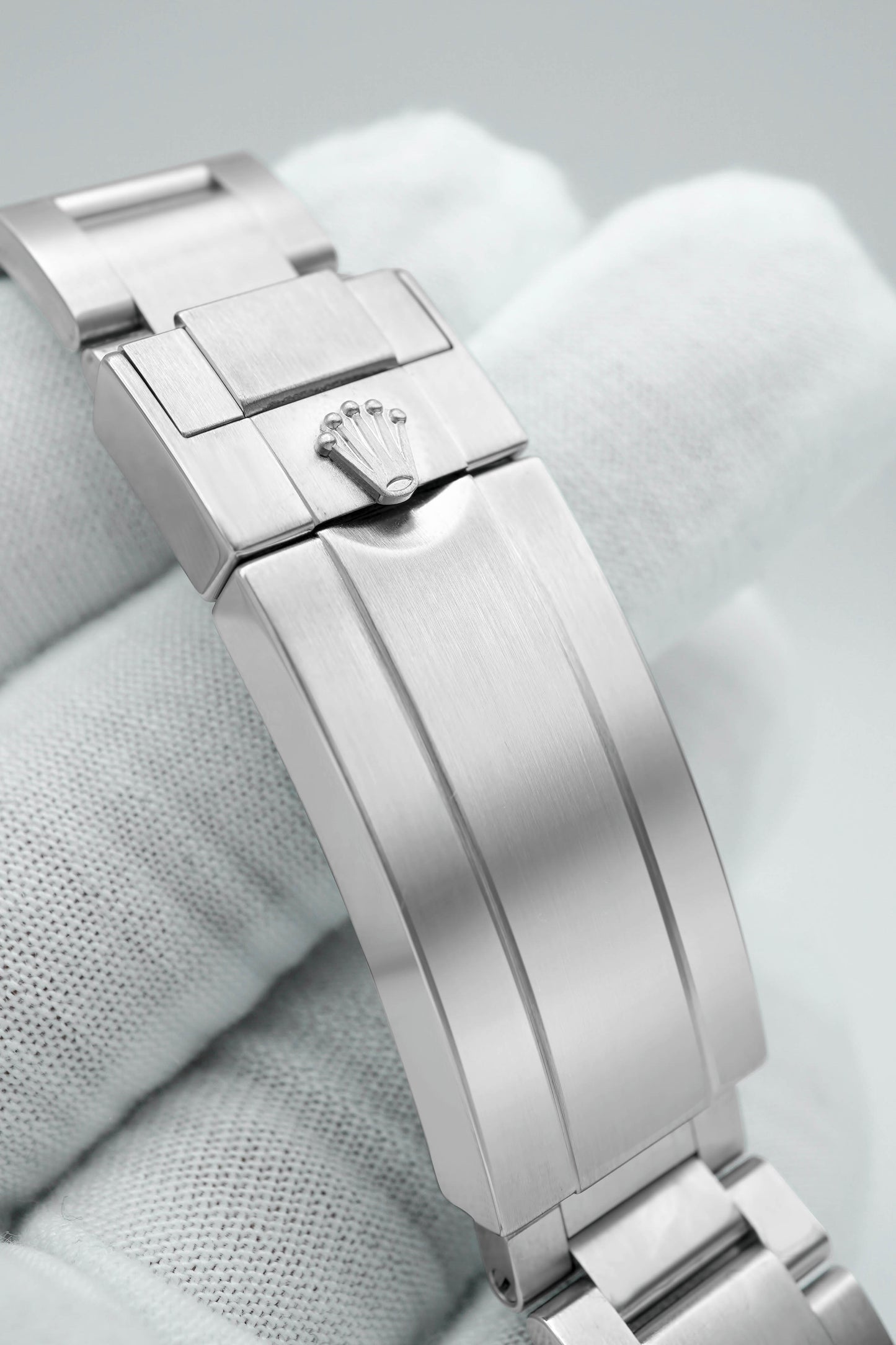 Rolex Submariner Hulk Green Dial on Oyster 116610LV Card 2015