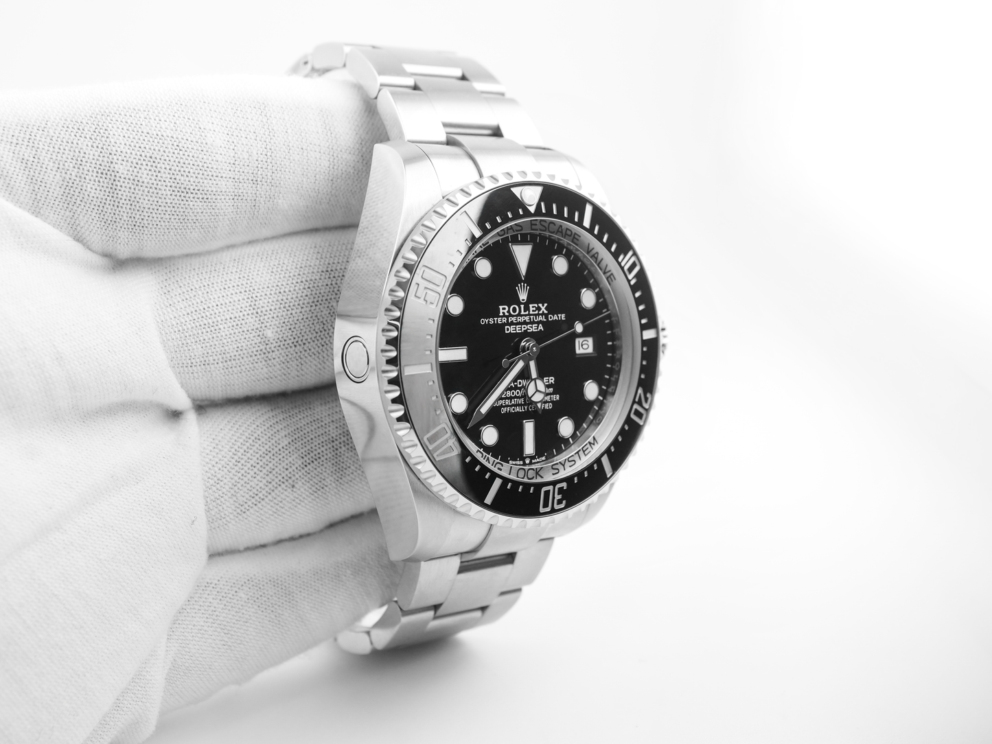 Rolex Sea-Dweller Deepsea Black Dial on Oyster 126660 Complete 2022