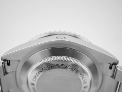 Rolex Sea-Dweller 43 Black Dial on Oyster 126600 Card 2021