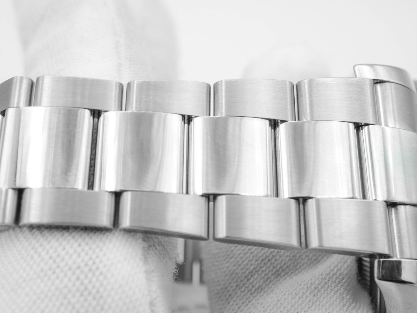 Rolex SkyDweller Black Dial on Oyster 326934 Card 2019