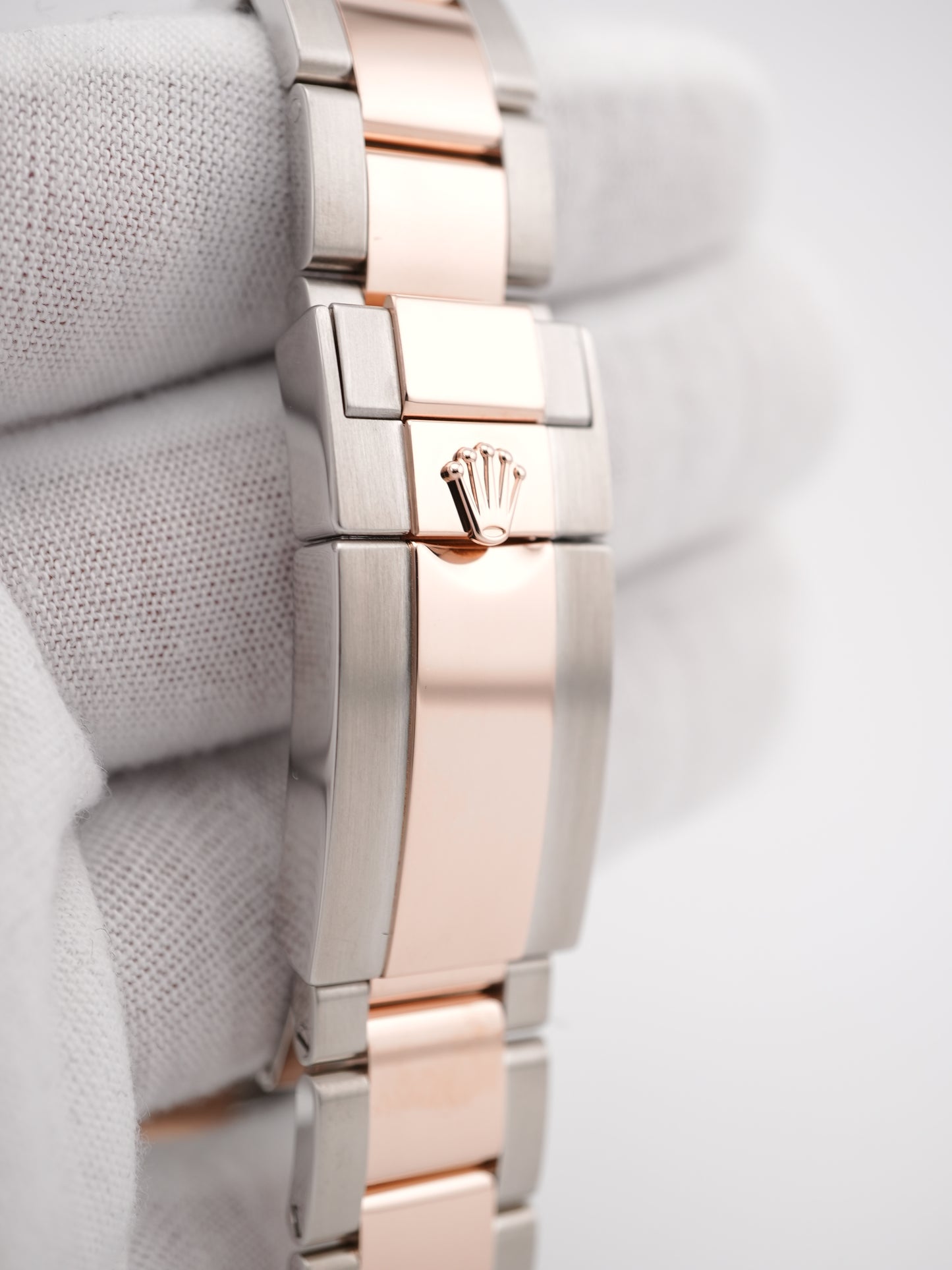 Rolex GMT-Master II Root Beer Black Dial on Oyster 126711CHNR Card 2020