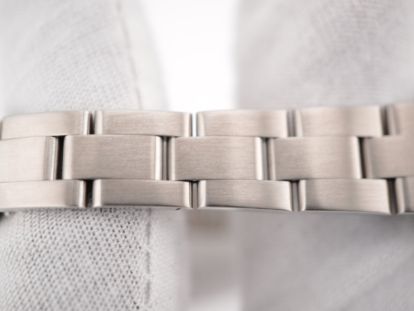 Rolex Oyster Preputual White Dial on Oyster 76080 Papers 1999