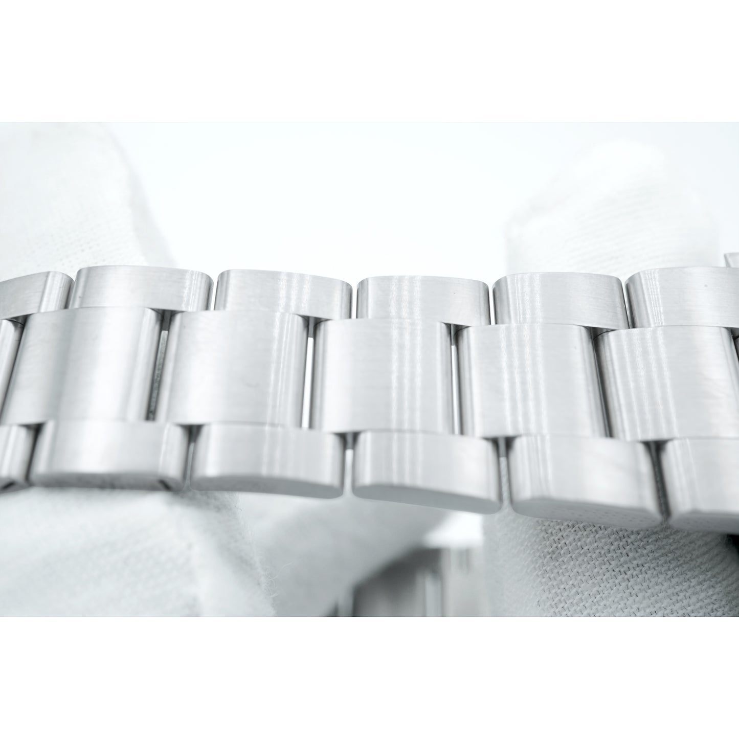 Rolex Submariner Black Dial on Oyster 126610LV Card 2020