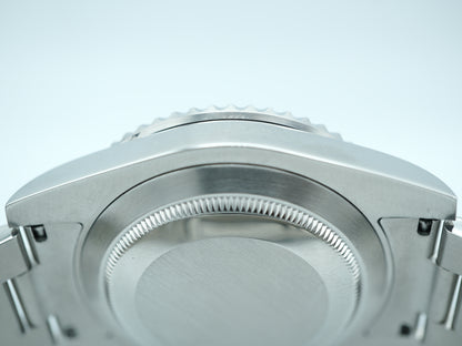 Rolex Submariner Hulk Green Dial on Oyster 116610LV Complete 2017